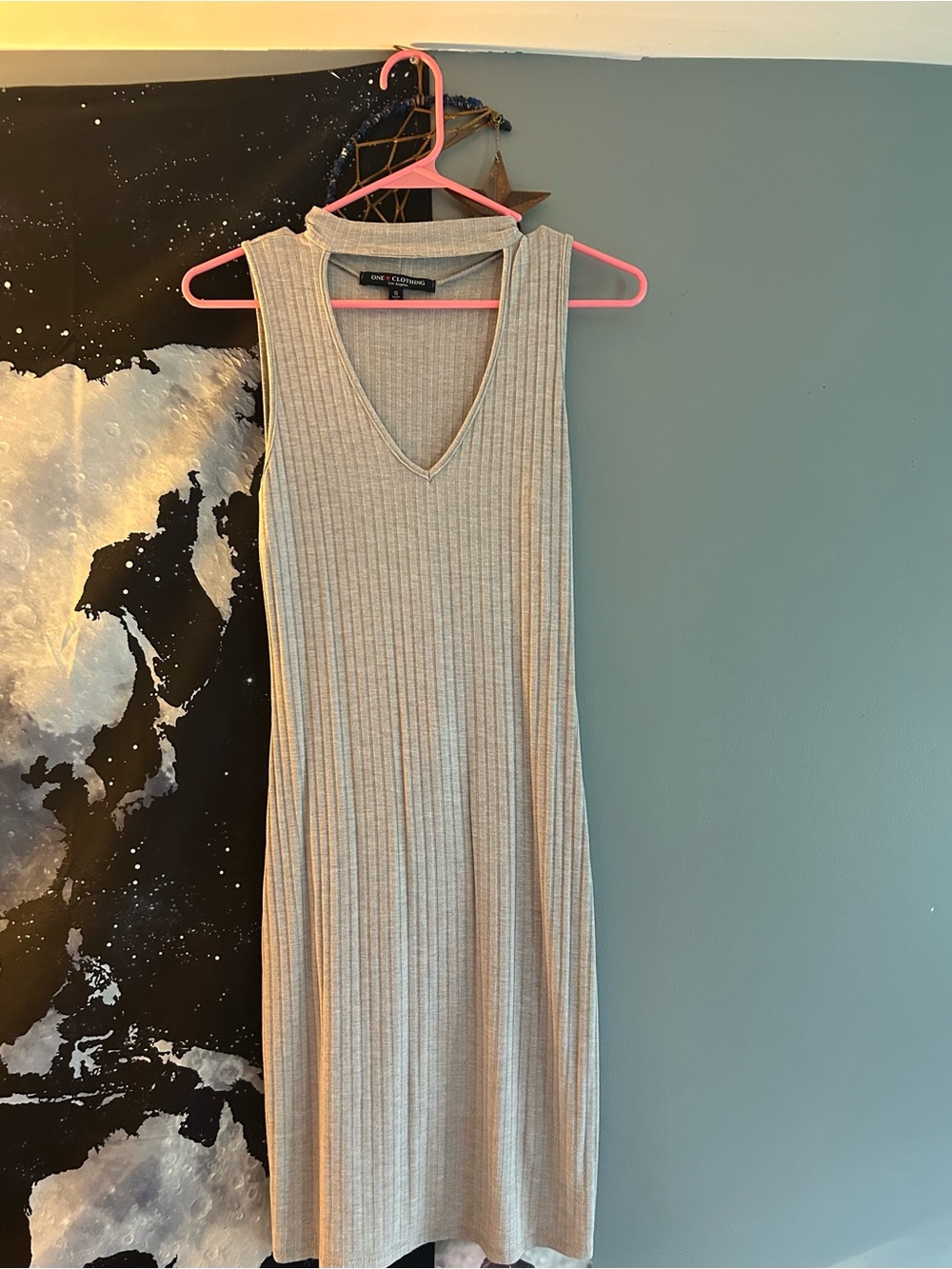 Sleeveless Ribbed V-Neck Midi Dress - Gray
